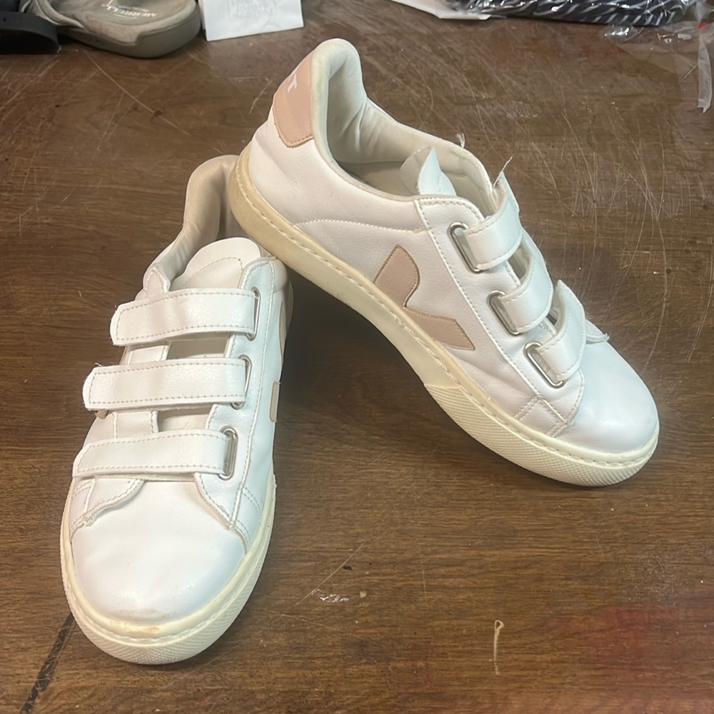 Veja White Pink Mauve Recife Three Strap Fashion Logo Sneakers - 5